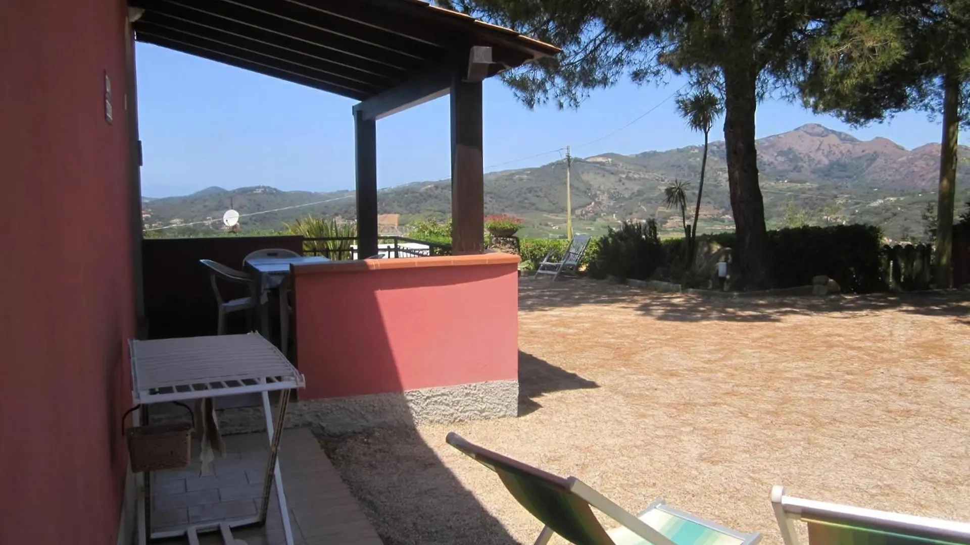 Ferienwohnung In Capoliveri Mit Schoenem Garten