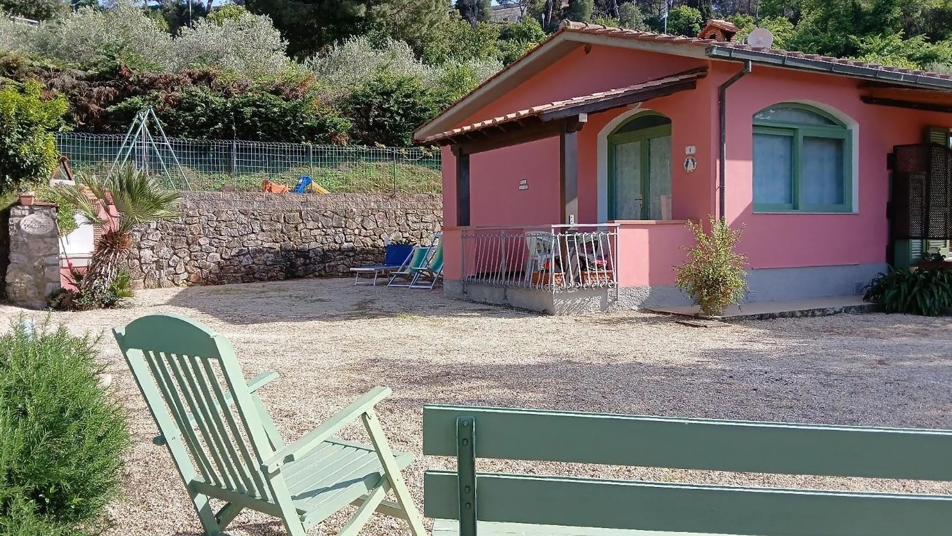 Ferienwohnung In Capoliveri Mit Schoenem Garten